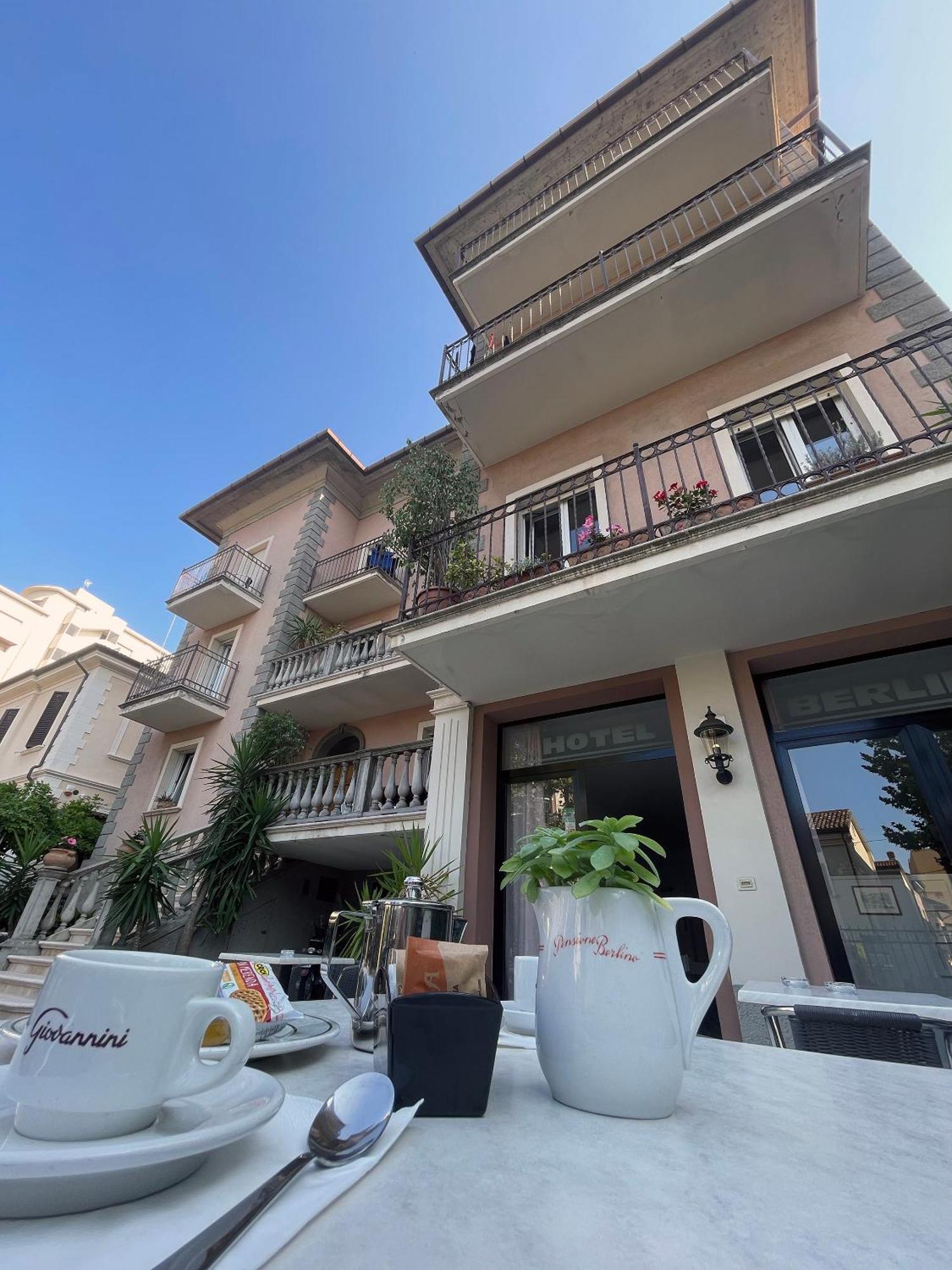 Hotel Berlino Cattolica Exterior photo